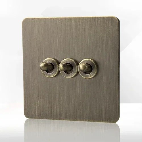 Kamer-set met drie metalen schakelaars